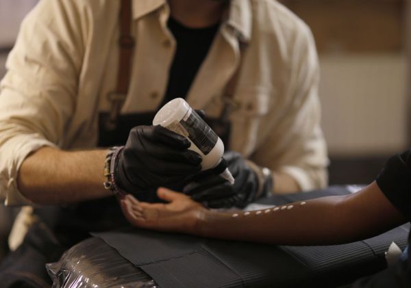Optez pour des produits de tatouage de haute qualité afin d'obtenir des résultats professionnels