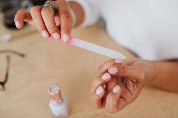 Quelles routines adopter pour avoir de beaux ongles ?