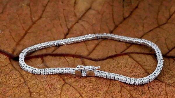 Qu’est ce qu’un bracelet rivière de diamant et comment le choisir ?